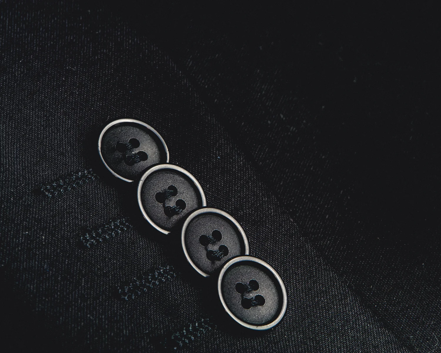 Custom vs. Bespoke Suits: What Is the Difference?